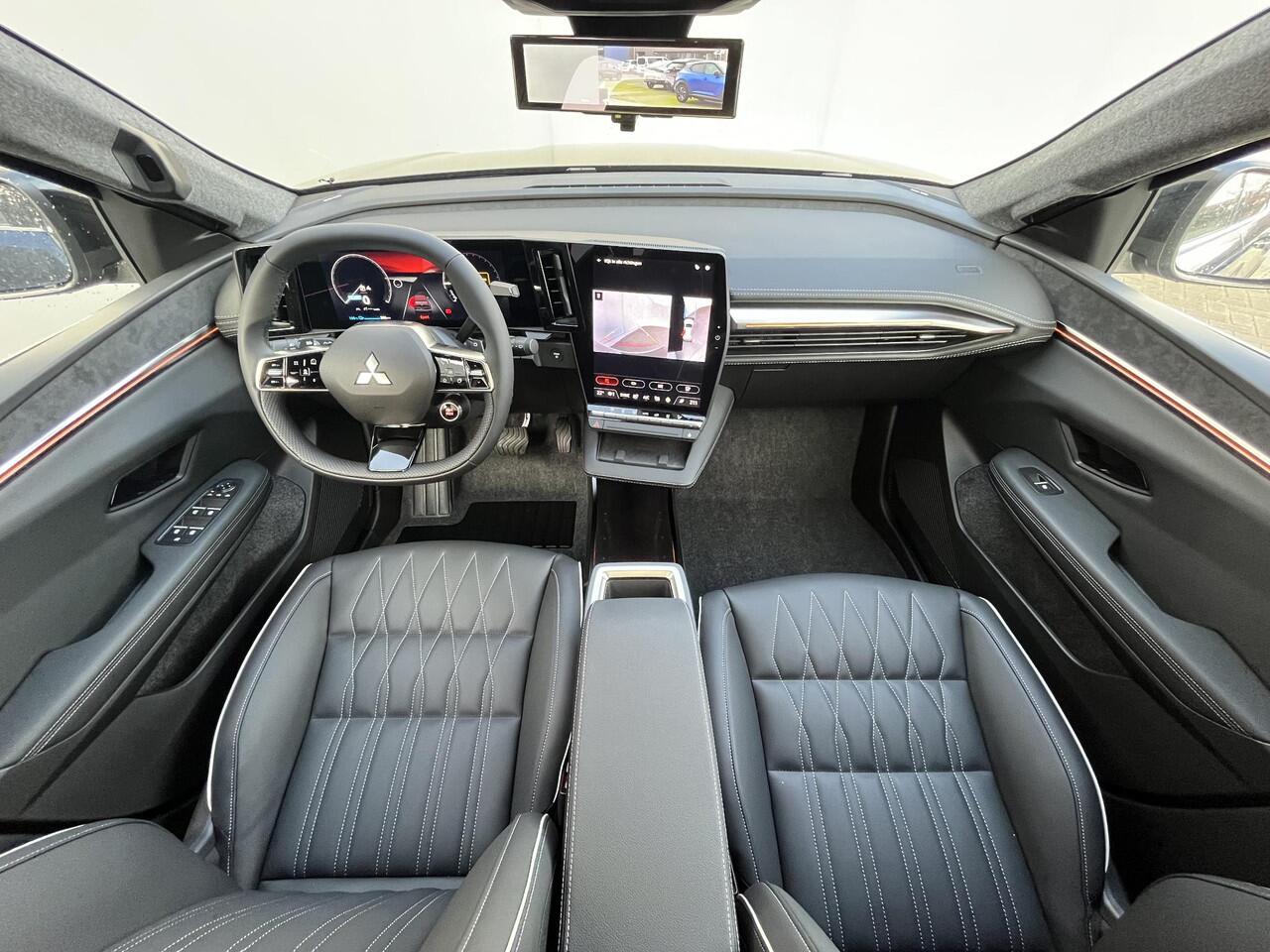 Mitsubishi ECLIPSE Cross Instyle 87 kWh / ¤4.000 introductiekorting / Nieuw Model! / 100% Elektrisch / 621 KM WLTP / 1.100 KG Trekgewicht / 8 jaar Fabrieksgarantie / Elektrochromatisch glazen Panoramadak / 360° Camera / Google Maps Navigatie / Stuurwiel- en Stoelverwarming 