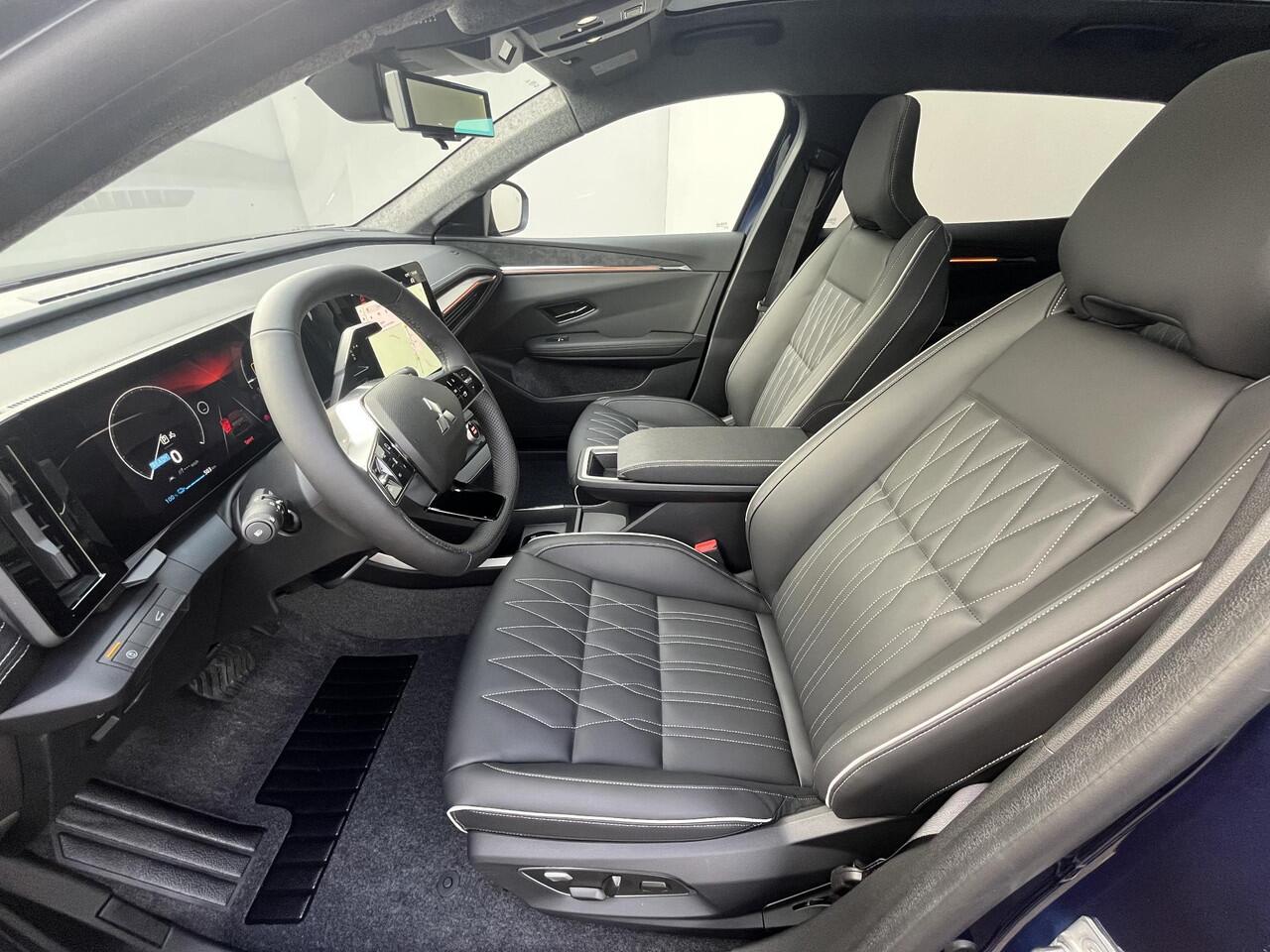 Mitsubishi ECLIPSE Cross Instyle 87 kWh / ¤4.000 introductiekorting / Nieuw Model! / 100% Elektrisch / 621 KM WLTP / 1.100 KG Trekgewicht / 8 jaar Fabrieksgarantie / Elektrochromatisch glazen Panoramadak / 360° Camera / Google Maps Navigatie / Stuurwiel- en Stoelverwarming 