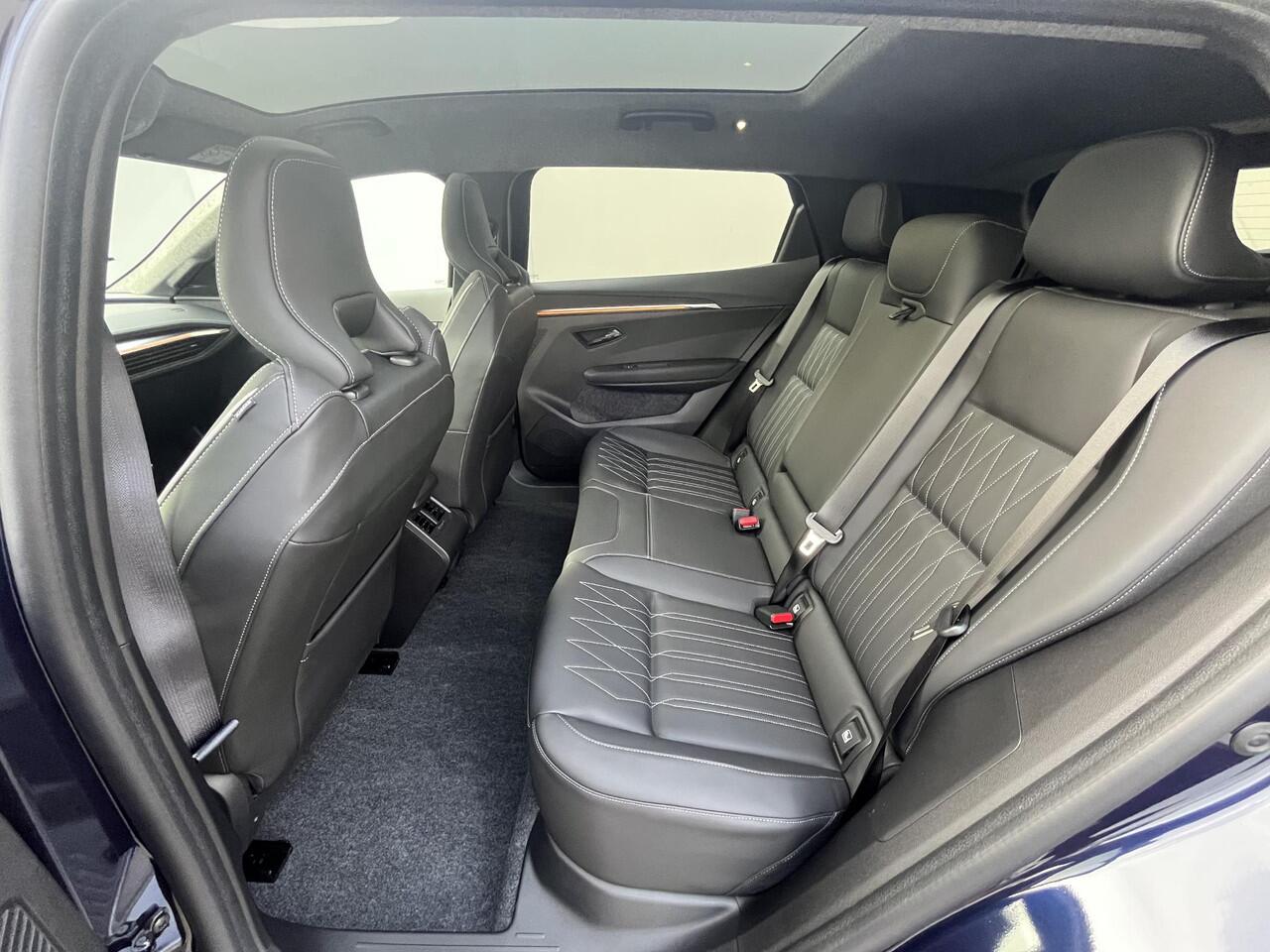 Mitsubishi ECLIPSE Cross Instyle 87 kWh / ¤4.000 introductiekorting / Nieuw Model! / 100% Elektrisch / 621 KM WLTP / 1.100 KG Trekgewicht / 8 jaar Fabrieksgarantie / Elektrochromatisch glazen Panoramadak / 360° Camera / Google Maps Navigatie / Stuurwiel- en Stoelverwarming 