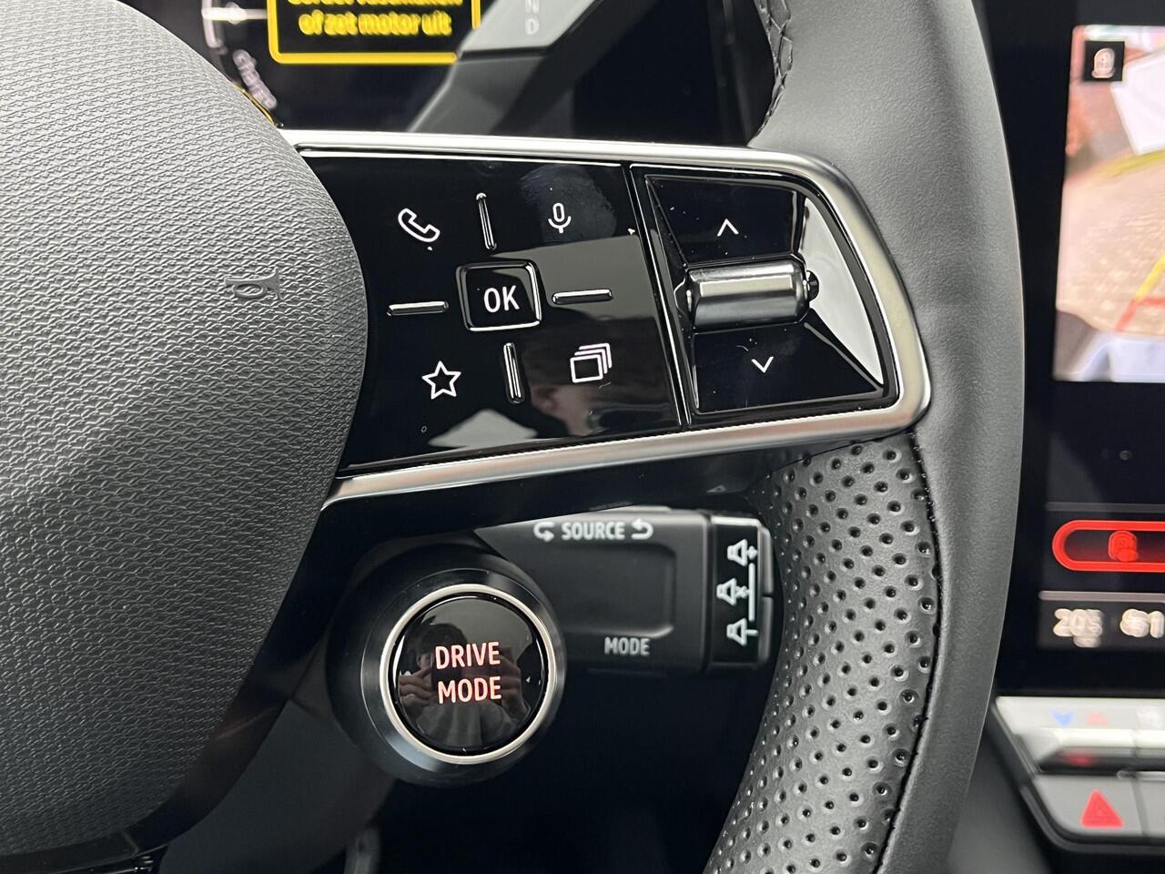 Mitsubishi ECLIPSE Cross Instyle 87 kWh / ¤4.000 introductiekorting / Nieuw Model! / 100% Elektrisch / 621 KM WLTP / 1.100 KG Trekgewicht / 8 jaar fabrieksgarantie