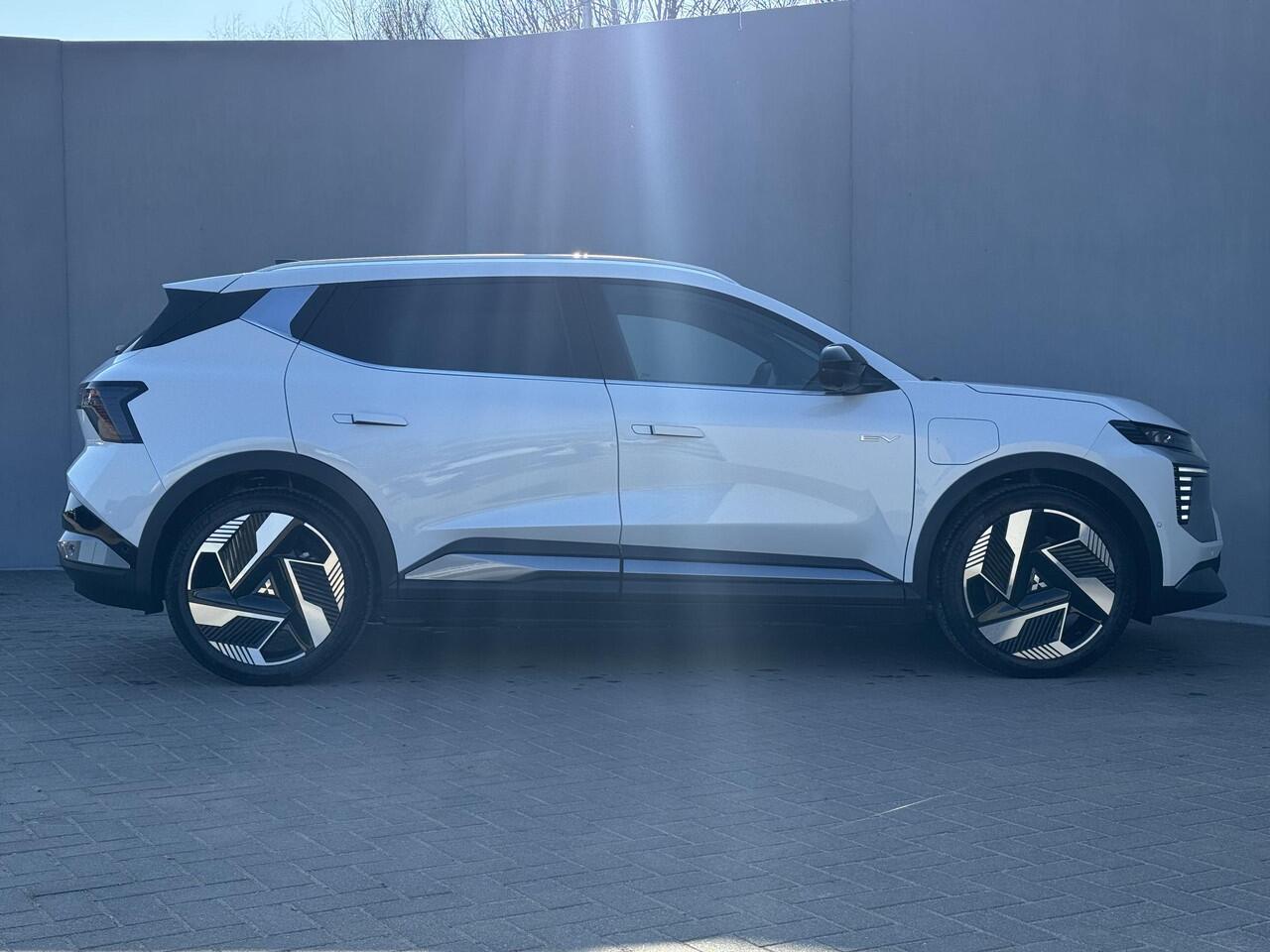 Mitsubishi ECLIPSE Cross Instyle 87 kWh / ¤4.000 introductiekorting / 100% Elektrisch / 625 KM WLTP / 1.100 KG Trekgewicht / 8 jaar fabrieksgarantie/ Panoramadak / Lederen bekleding / Google / Full Option /