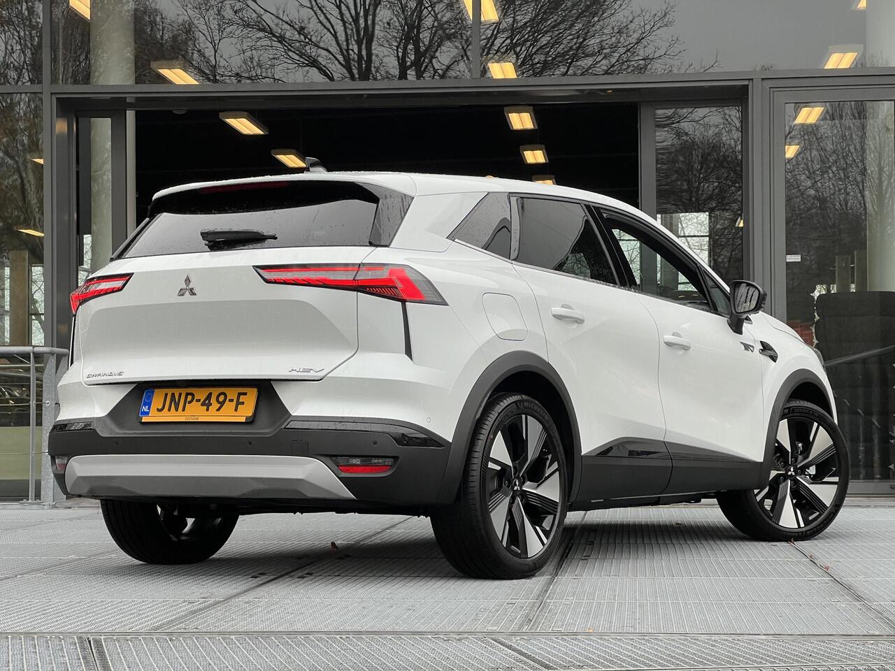 Mitsubishi GRANDIS 1.8 HEV Instyle | DEMO