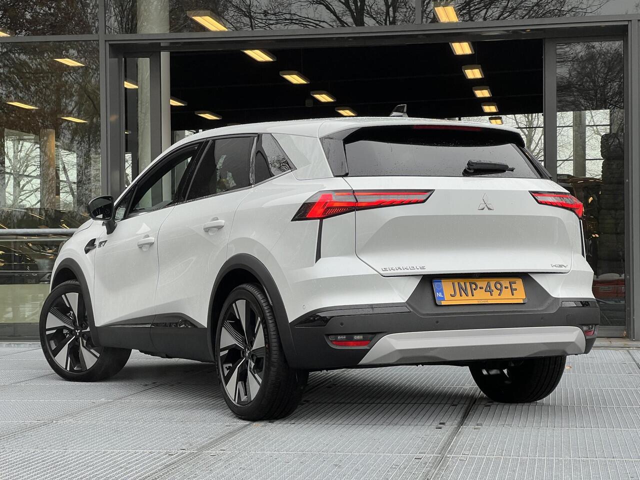 Mitsubishi GRANDIS 1.8 HEV Instyle | DEMO