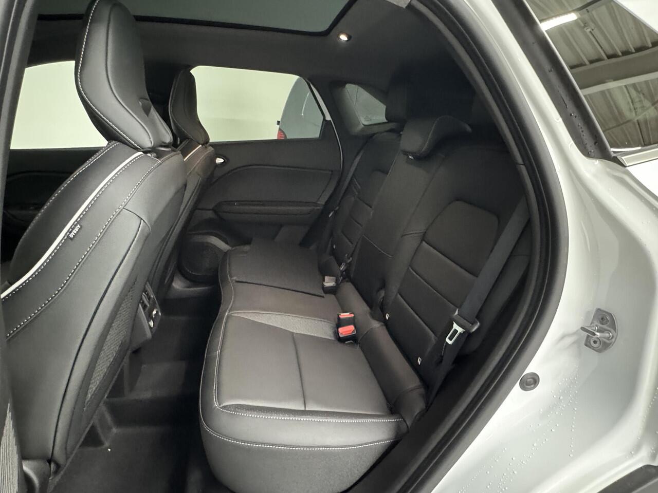 Mitsubishi GRANDIS 1.8 HEV Instyle | DEMO | Solarbay Panoramadak | Harman / Kardon | Stoel + stuurverwarming |