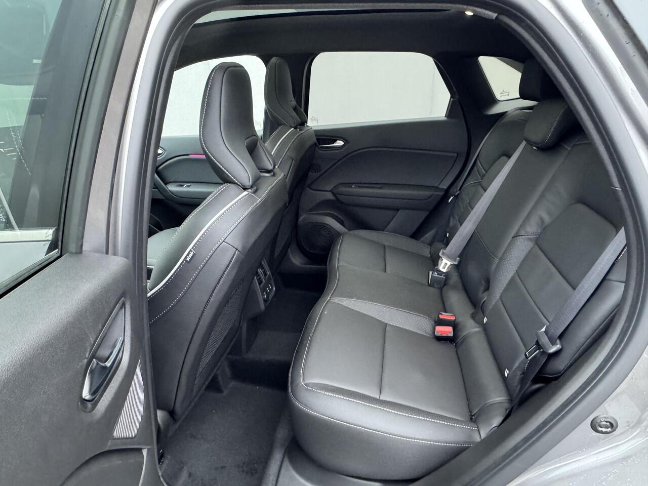 Mitsubishi GRANDIS 1.8 HEV Instyle / 8 jaar fabrieksgarantie / Elektrochromatisch glazen panoramadak / Google Assistent / Stuurwiel- en Stoelverwarming voor / Adaptieve Cruise Control / Verwarmde Voorruit / Climate Control / Keyless Entry & Start / Elektrisch Verstelbare Be