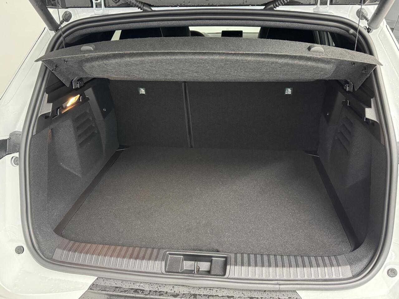Mitsubishi GRANDIS 1.8 HEV Instyle | DEMO | Solarbay Panoramadak | Harman / Kardon | Stoel + stuurverwarming |