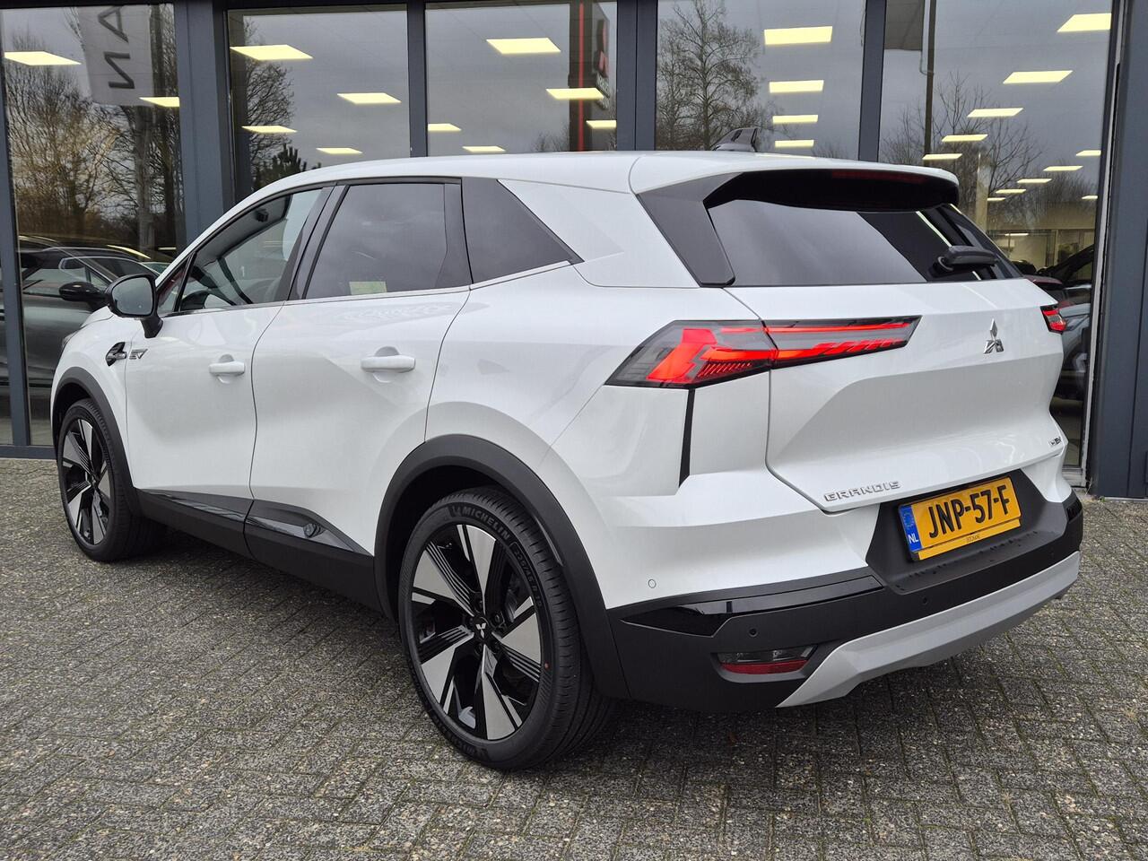 Mitsubishi GRANDIS 1.8 HEV Instyle | DEMO | Solarbay Panoramadak | Harman / Kardon | Stoel + stuurverwarming |