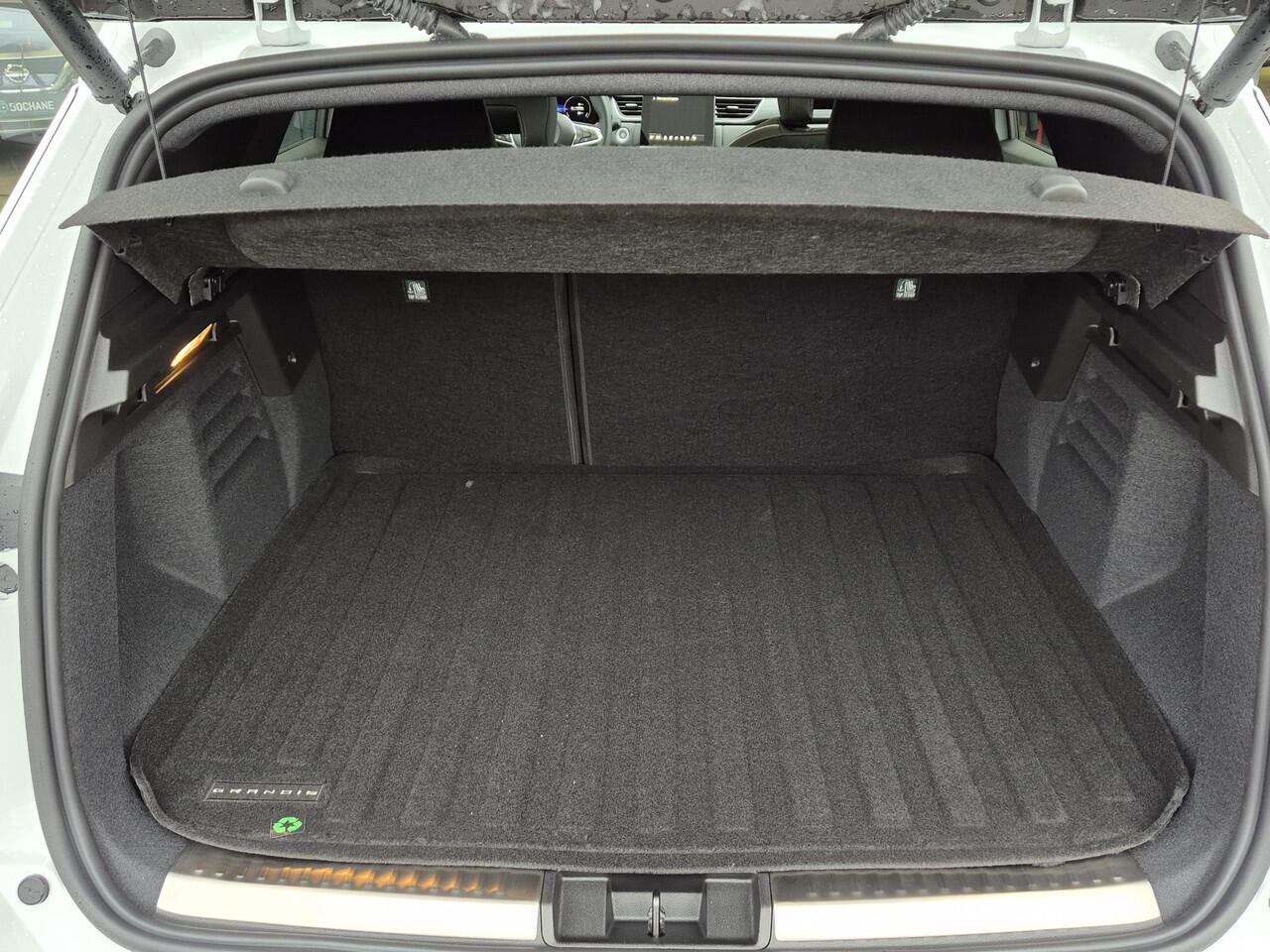 Mitsubishi GRANDIS 1.8 HEV Instyle | DEMO | Solarbay Panoramadak | Harman / Kardon | Stoel + stuurverwarming |