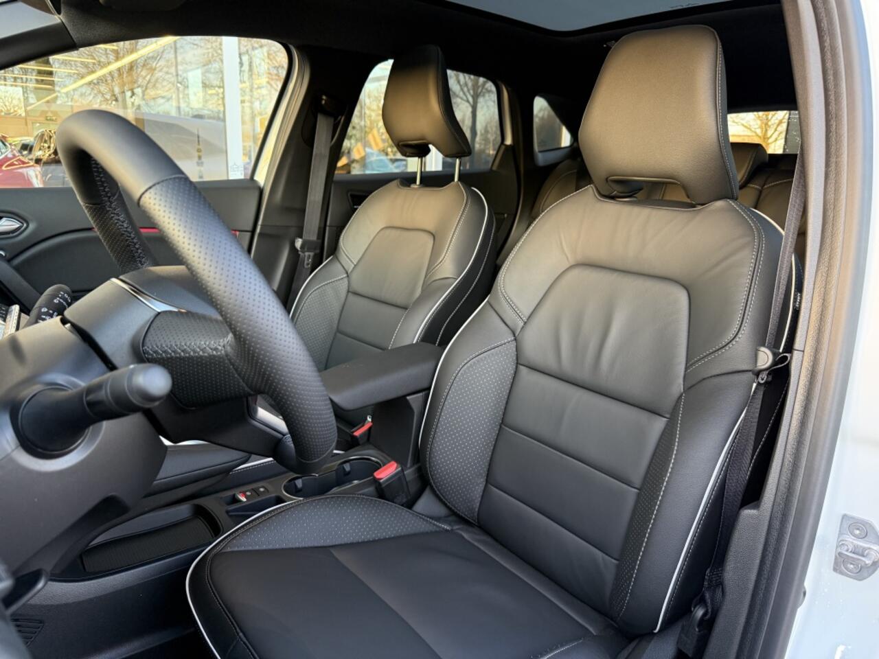 Mitsubishi GRANDIS 1.8 HEV Instyle | Panoramadak | Harman Kardon