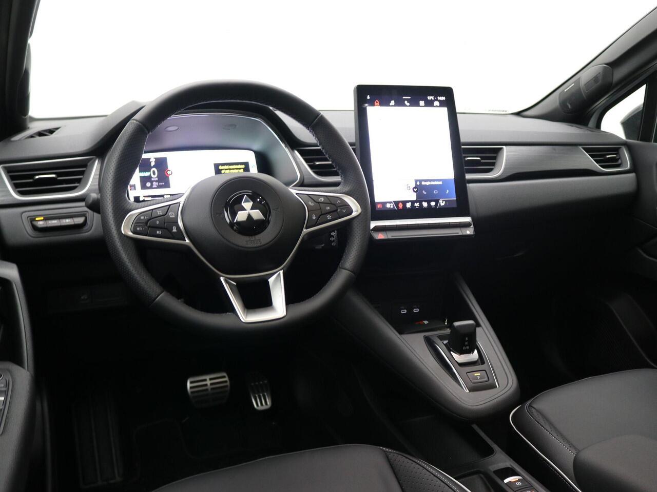 Mitsubishi GRANDIS 1.8 HEV Instyle AUTOMAAT / 8 jaar fabrieksgarantie / Elektrochromatisch glazen panoramadak / Google Assistent / Stuurwiel- en Stoelverwarming voor / Adaptieve Cruise Control / Verwarmde Voorruit / Climate Control / Keyless Entry & Start / Elektrisch Verst