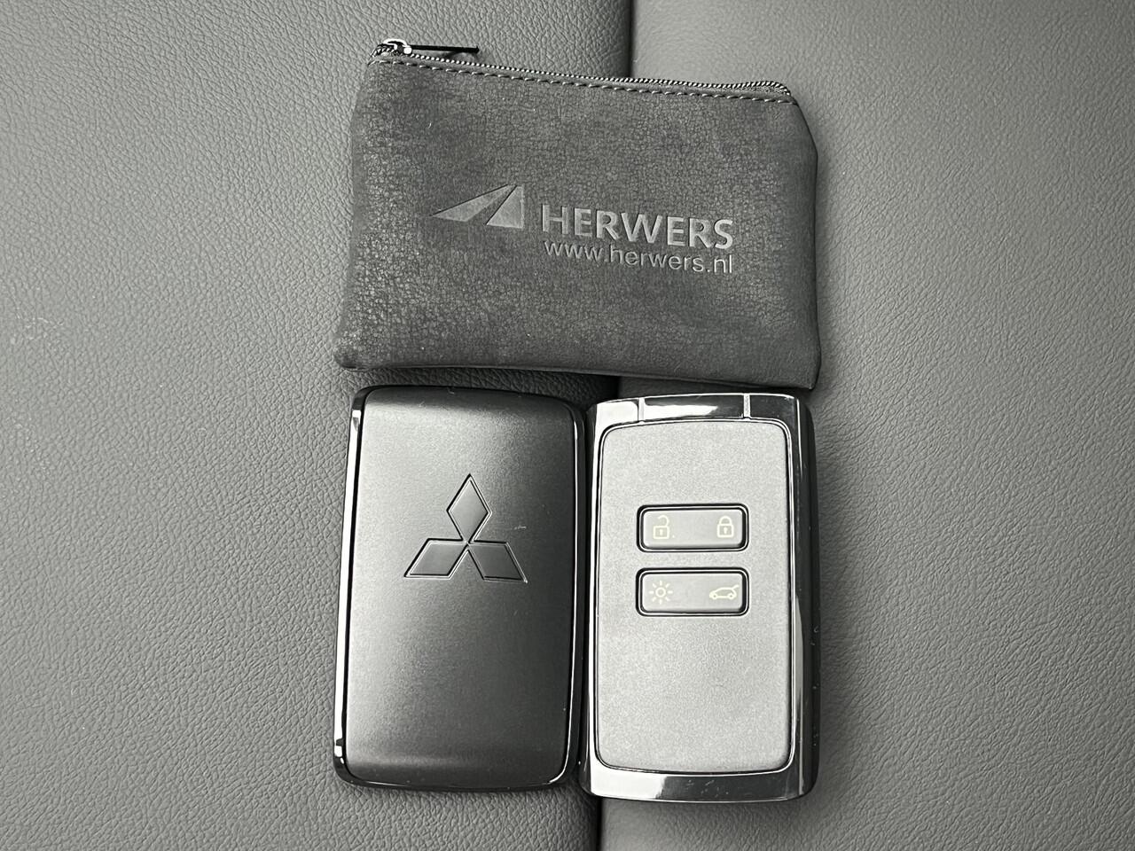 Mitsubishi GRANDIS 1.8 HEV Instyle / 2.000,- Euro Introductievoordeel / 8 Jaar Fabrieksgarantie! / Elektrochromatisch glazen Panoramadak / 360° Camera / Google Maps Navigatie / Stuurwiel- en Stoelverwarming voor / Adaptieve Cruise Control / Verwarmde Voorruit / Climate Cont