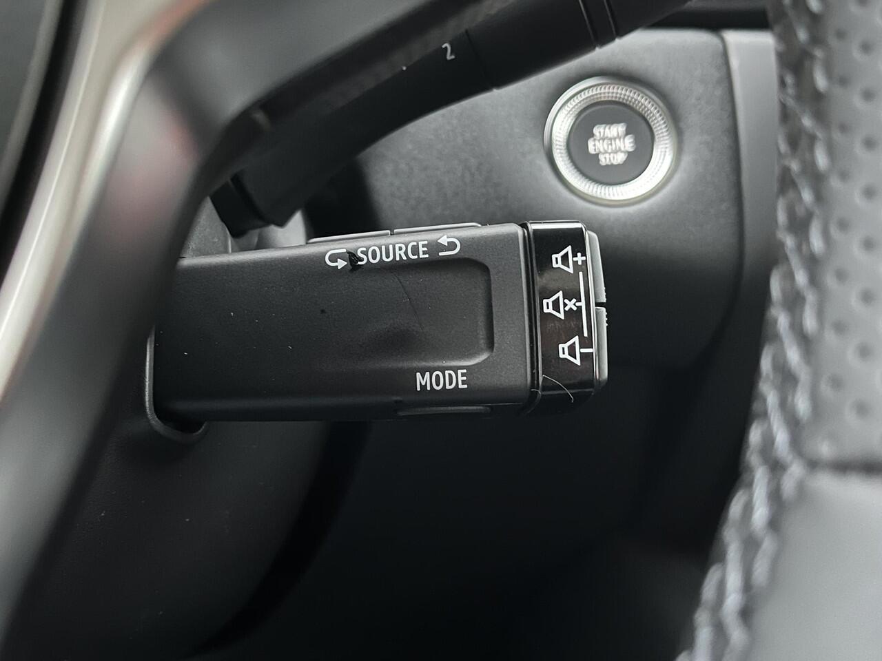 Mitsubishi GRANDIS 1.8 HEV Instyle / 2.000,- Euro Introductievoordeel / 8 Jaar Fabrieksgarantie! / Elektrochromatisch glazen Panoramadak / 360° Camera / Google Maps Navigatie / Stuurwiel- en Stoelverwarming voor / Adaptieve Cruise Control / Verwarmde Voorruit / Climate Cont