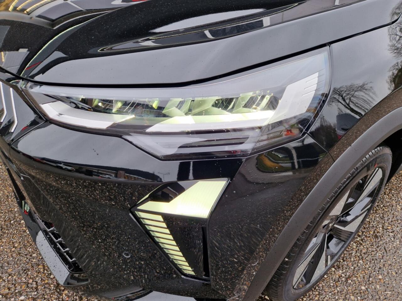 Mitsubishi GRANDIS 1.8i HEV First Edition