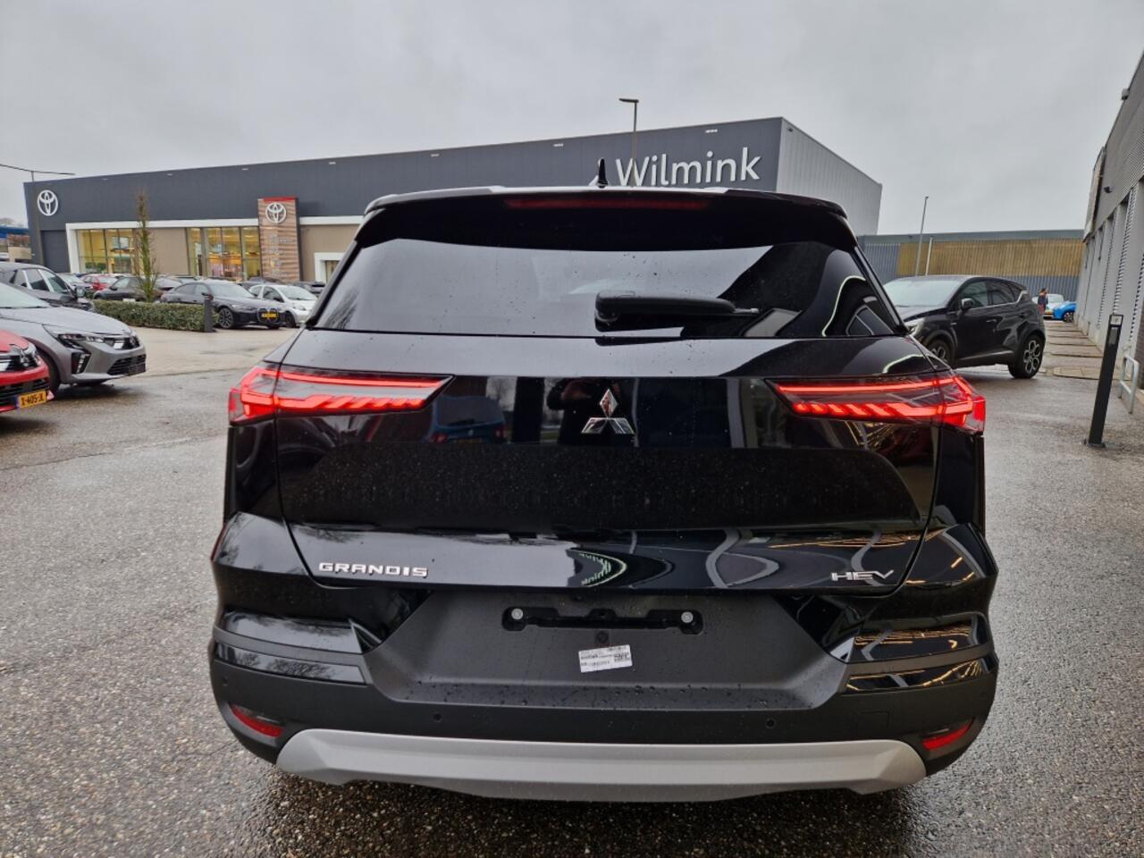 Mitsubishi GRANDIS 1.8i HEV First Edition