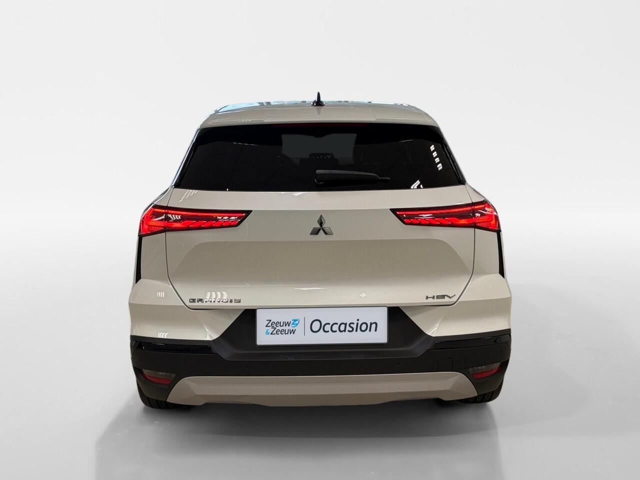 Mitsubishi GRANDIS 1.8 HEV INSTYLE | ¤ 3.000,- KORTING | MEESTE LUXE UITVOERING | 8 JAAR GARANTIE |