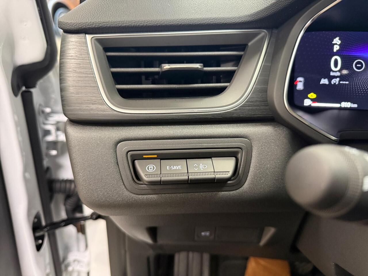 Mitsubishi GRANDIS 1.8 HEV INSTYLE | ¤ 3.000,- KORTING | MEESTE LUXE UITVOERING | 8 JAAR GARANTIE |