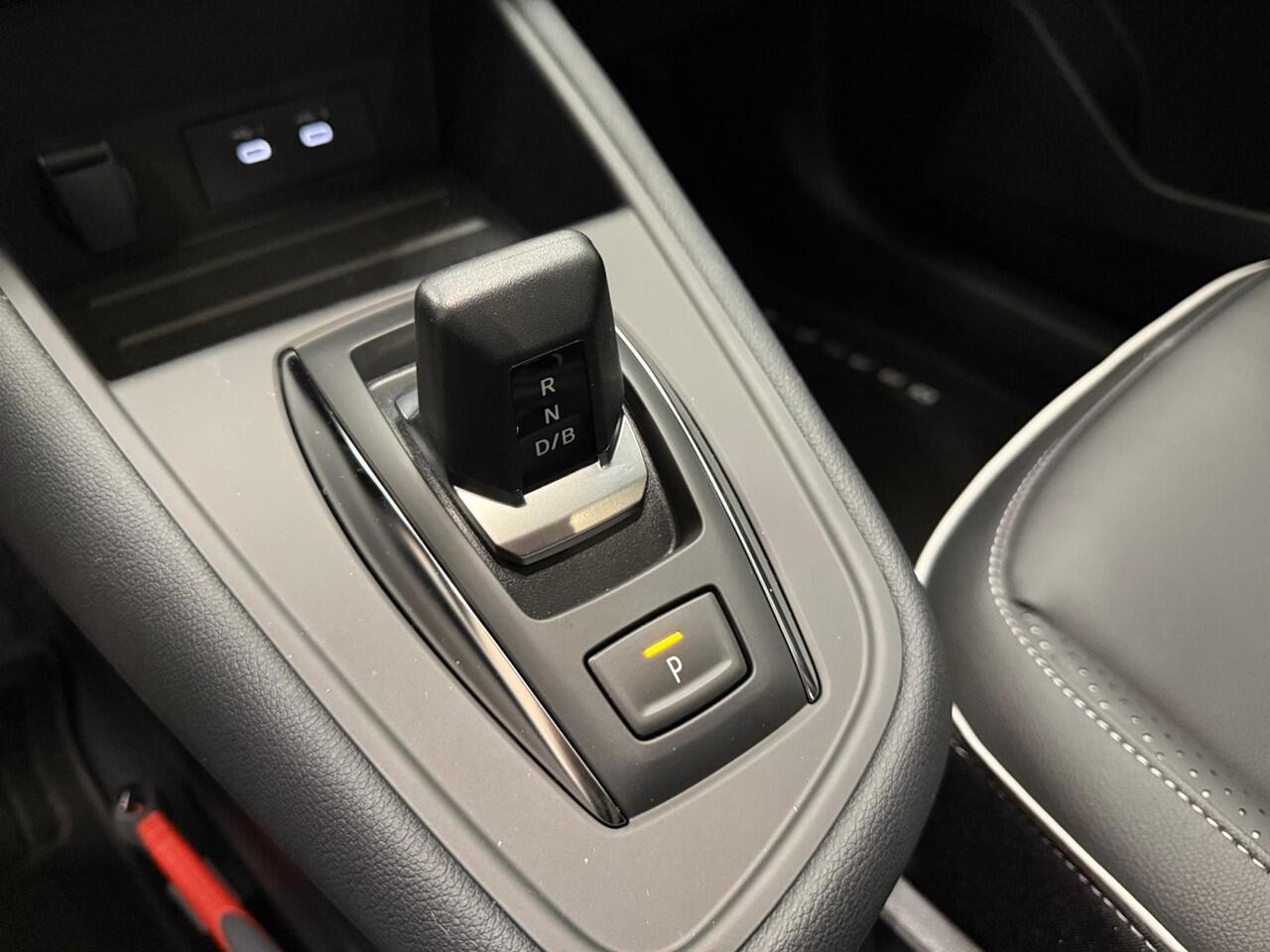 Mitsubishi GRANDIS 1.8 HEV INSTYLE | ¤ 3.000,- KORTING | MEESTE LUXE UITVOERING | 8 JAAR GARANTIE |