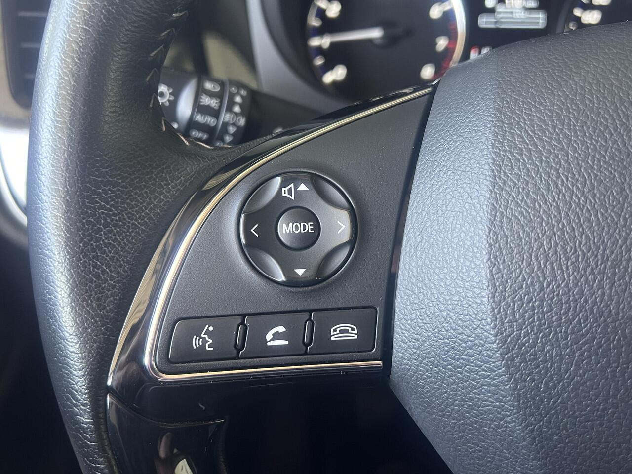 Mitsubishi OUTLANDER 2.0 Business Edition | 17" LMV | Carplay | Cruise | Stoelverw. | All-in rijklaarprijs