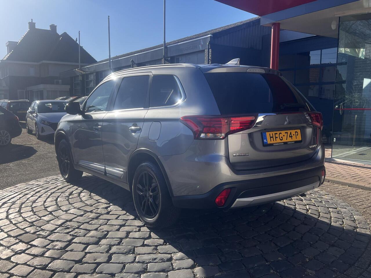 Mitsubishi OUTLANDER 2.0 Business Edition | 17" LMV | Carplay | Cruise | Stoelverw. | All-in rijklaarprijs
