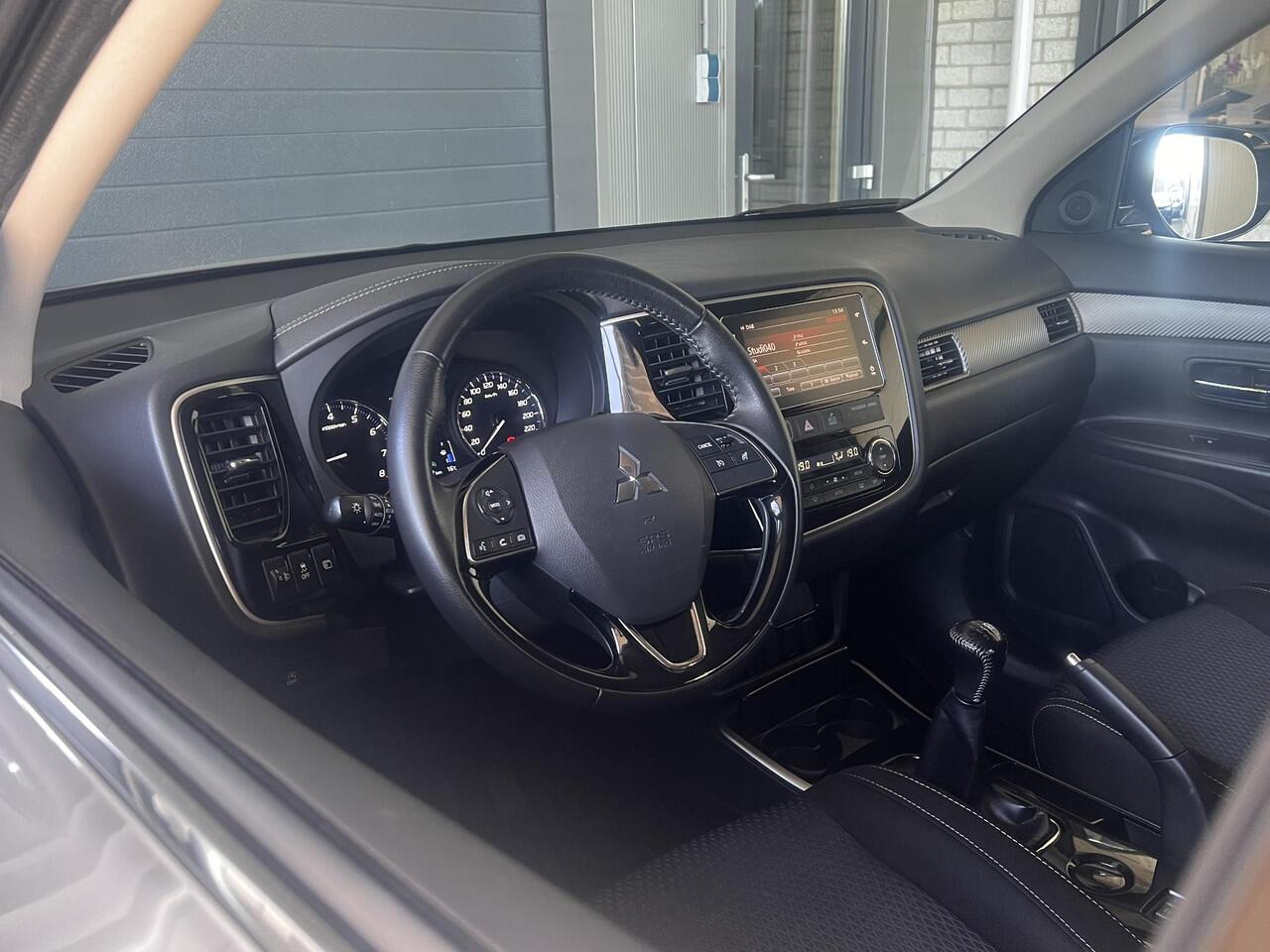 Mitsubishi OUTLANDER 2.0 Business Edition | 17" LMV | Carplay | Cruise | Stoelverw. | All-in rijklaarprijs