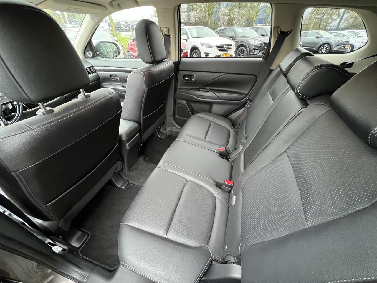 Mitsubishi OUTLANDER 2.0 Instyle | AUTOMAAT | TREKHAAK | 7 PERS | 1E EIGENAAR | LEDER | 360 CAMERA | VOORRUIT + STUUR & STOELVERWARMING | 1600kg TREKGEWICHT |