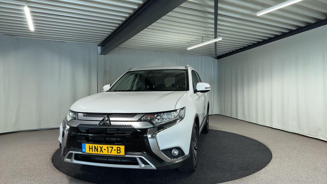 Mitsubishi OUTLANDER 2.0 Connect Pro Automaat | Navi