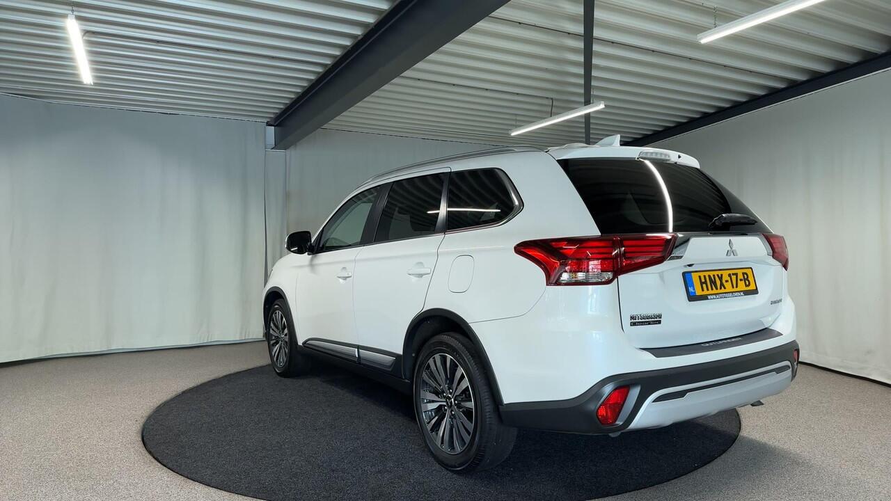 Mitsubishi OUTLANDER 2.0 Connect Pro Automaat | Navi