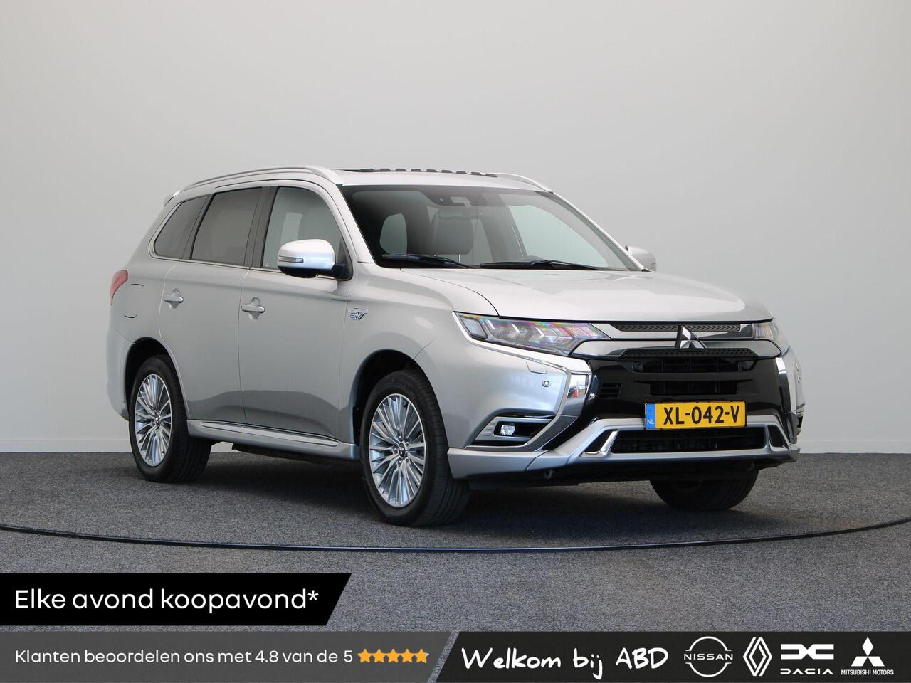 Mitsubishi OUTLANDER 2.4 PHEV Instyle | Leder | Panorama dak | Stoelverwarming |