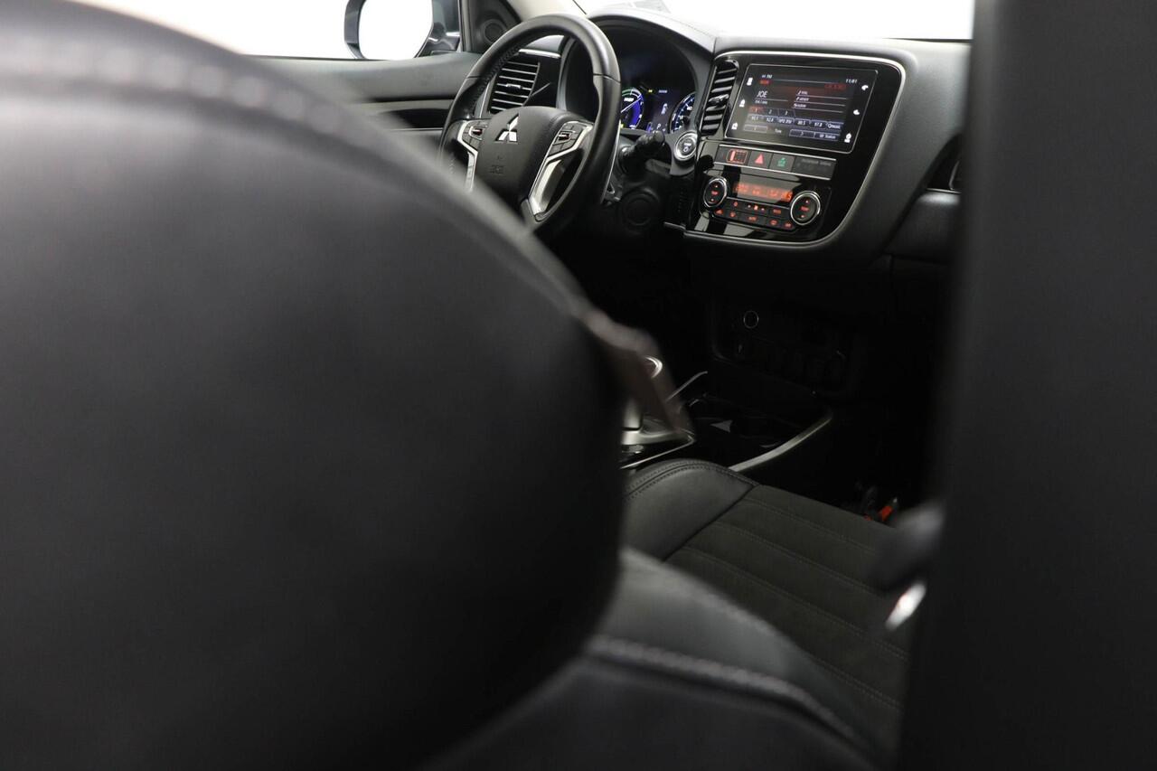 Mitsubishi OUTLANDER 2.4 PHEV Pure | HALF LEDER | DAB | CAMERA