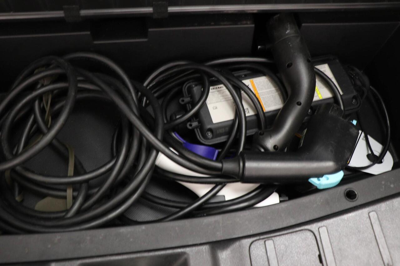 Mitsubishi OUTLANDER 2.4 PHEV Pure | HALF LEDER | DAB | CAMERA