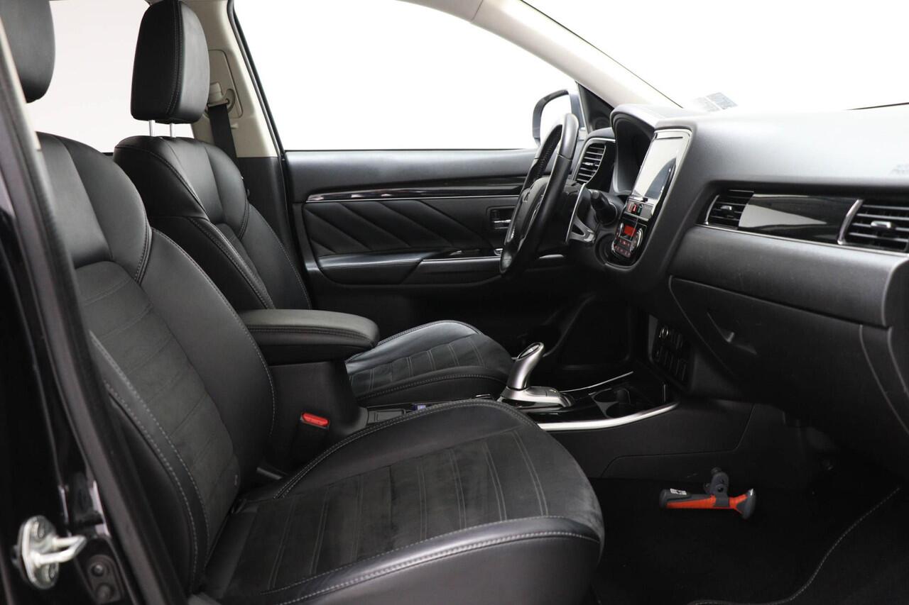 Mitsubishi OUTLANDER 2.4 PHEV Pure | HALF LEDER | DAB | CAMERA