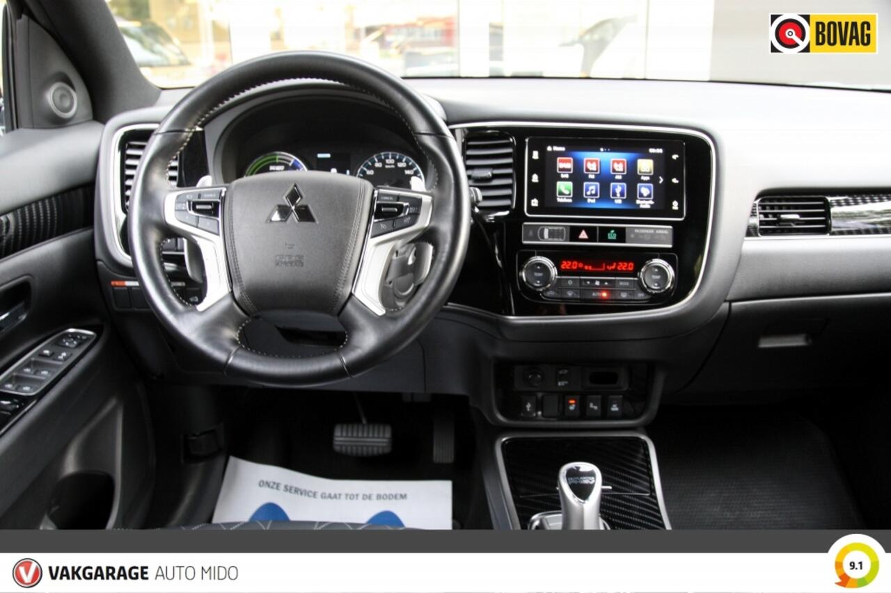 Mitsubishi OUTLANDER 2.4 PHEV 4WD Instyle | Trekhaak | Winterbanden set