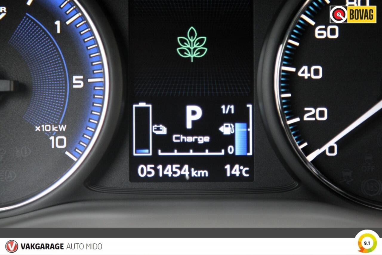 Mitsubishi OUTLANDER 2.4 PHEV 4WD Instyle | Trekhaak | Winterbanden set