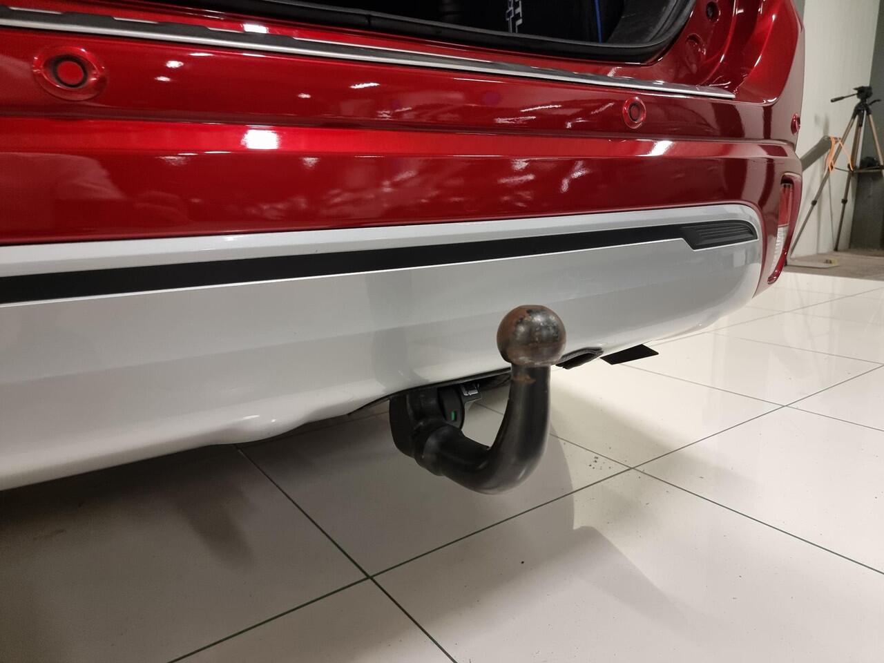 Mitsubishi OUTLANDER 2.4 PHEV Intense+ | Trekhaak | Open dak | Elektrische achterklep |