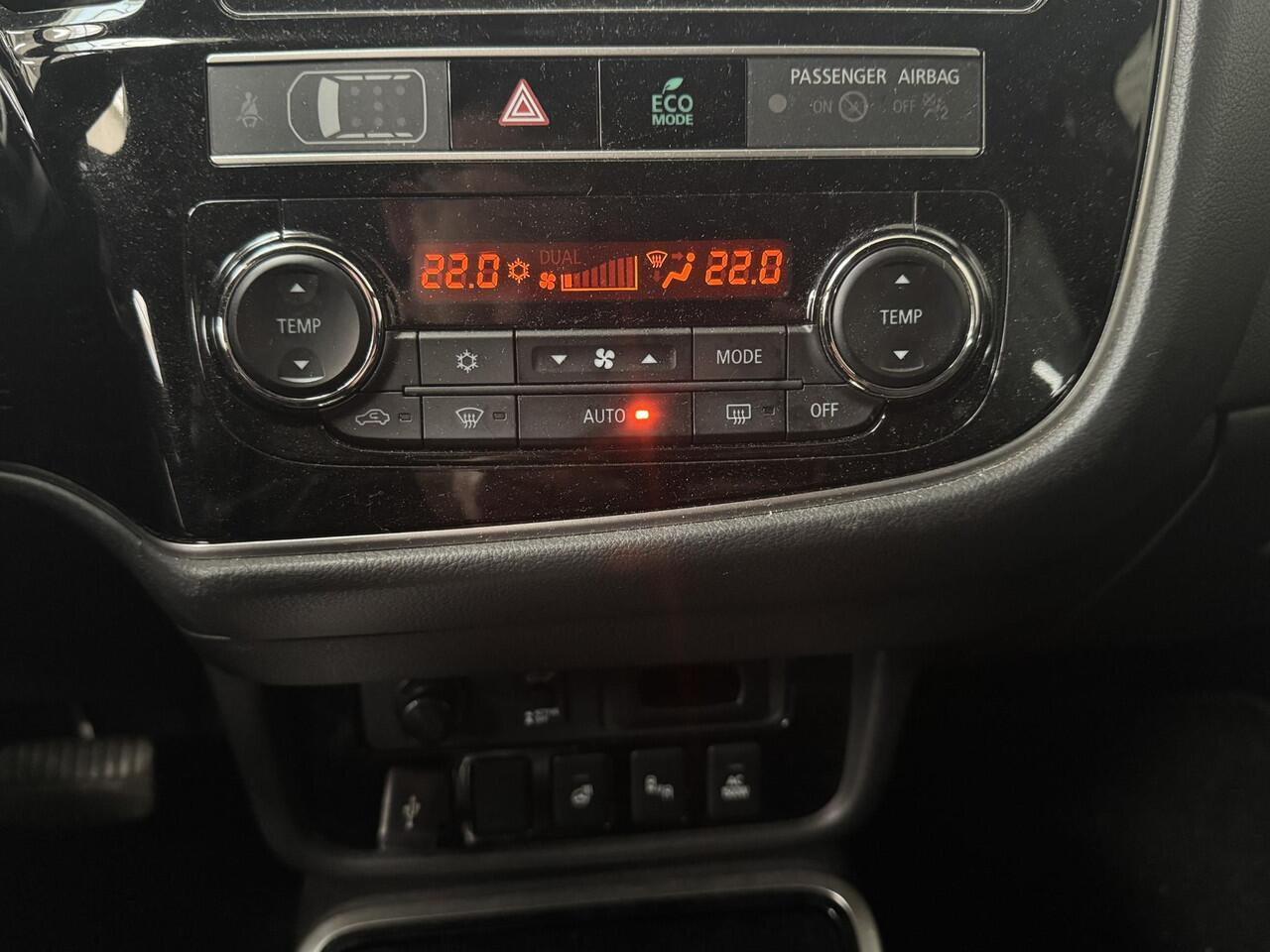 Mitsubishi OUTLANDER 2.4 PHEV Instyle | Navigatie | 360 Camera | Stoelverwarming | Trekhaak |