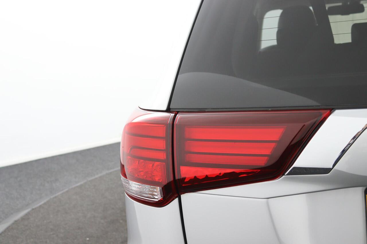 Mitsubishi OUTLANDER 2.4 PHEV Intense+ Rijklaarprijs! Dealeronderhouden! Trekhaak!