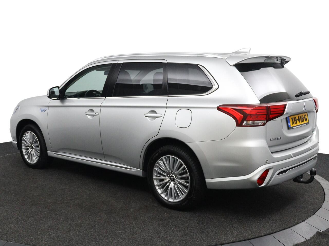 Mitsubishi OUTLANDER 2.4 PHEV Intense+ Rijklaarprijs! Dealeronderhouden! Trekhaak!