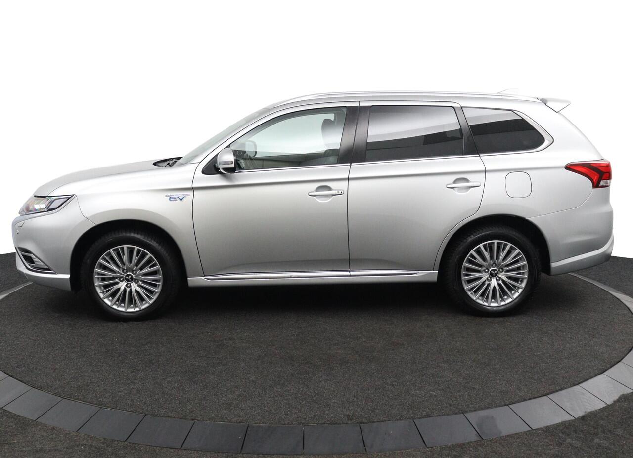 Mitsubishi OUTLANDER 2.4 PHEV Intense+ Rijklaarprijs! Dealeronderhouden! Trekhaak!