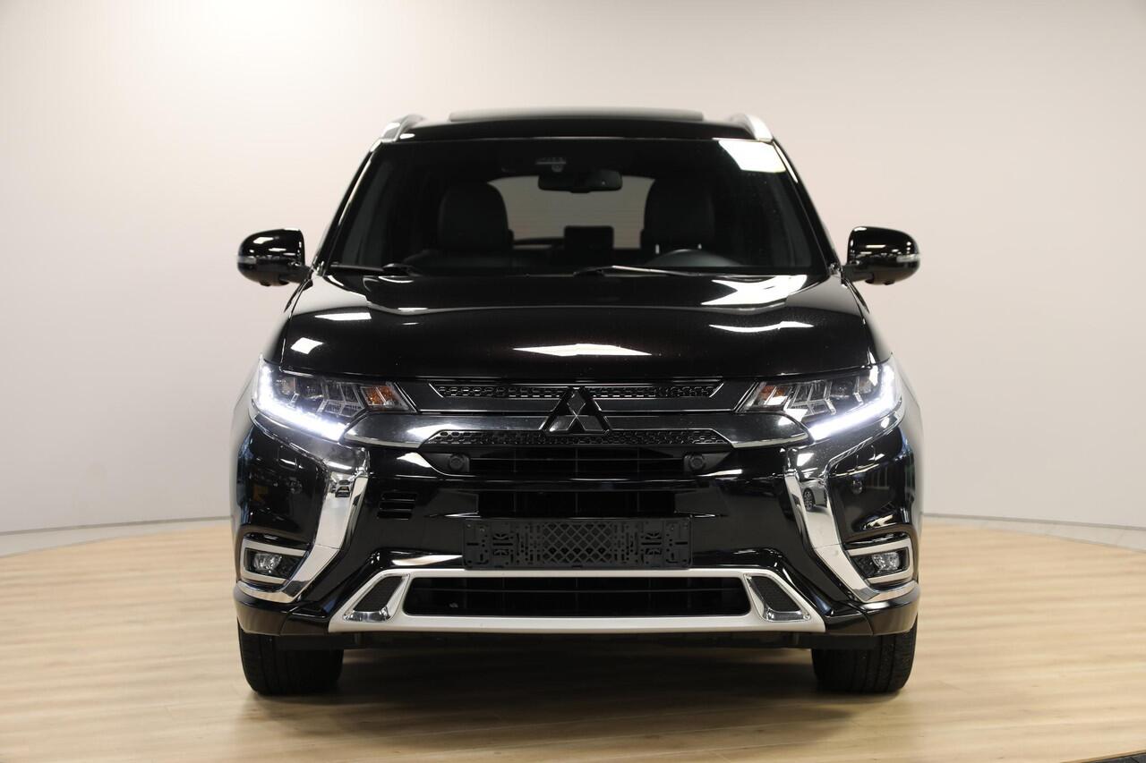 Mitsubishi OUTLANDER 2.4 PHEV Instyle | Schuif- opendak | Navi | Zomer & winterset