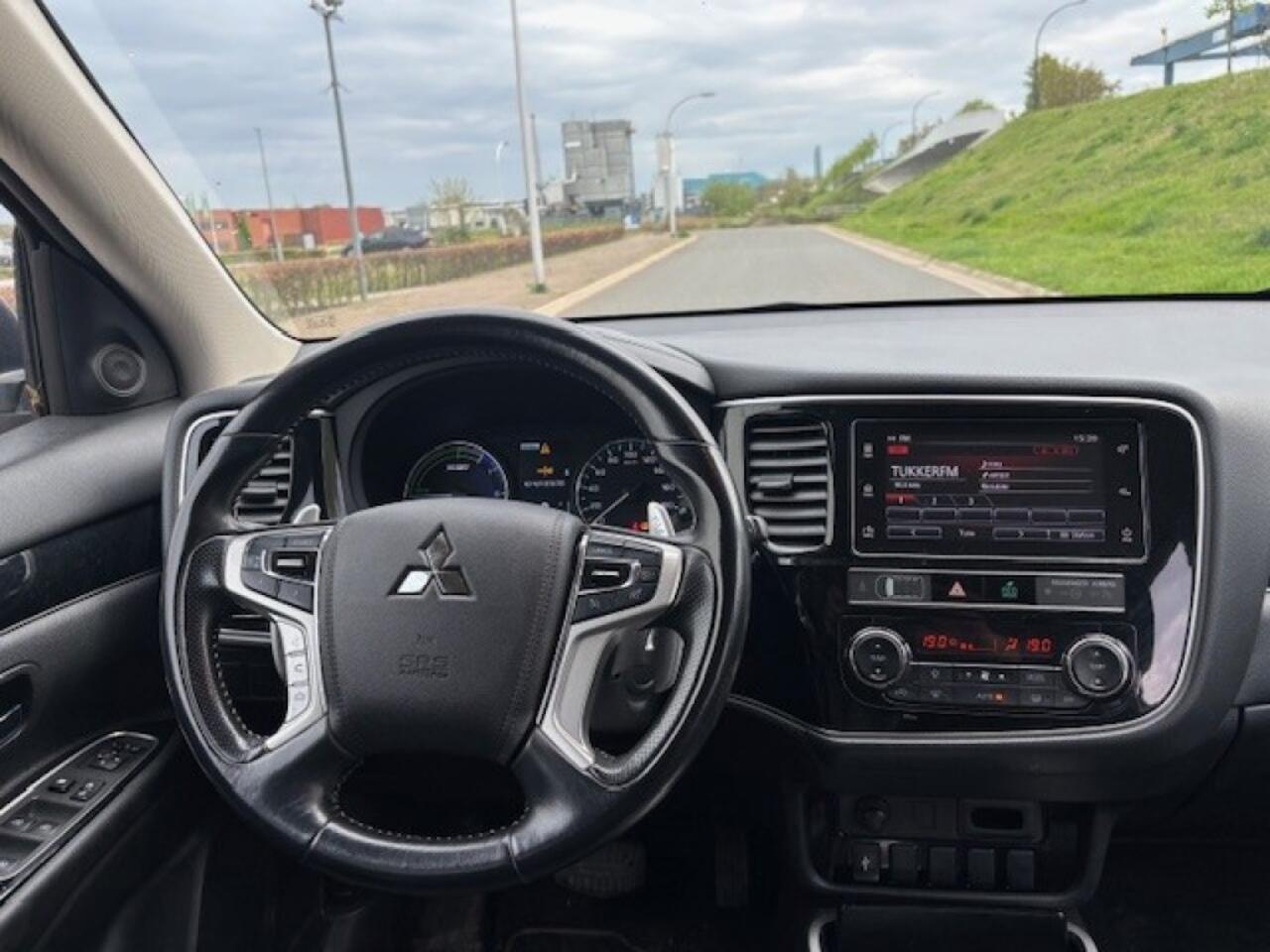Mitsubishi OUTLANDER 2.4 PHEV Pure