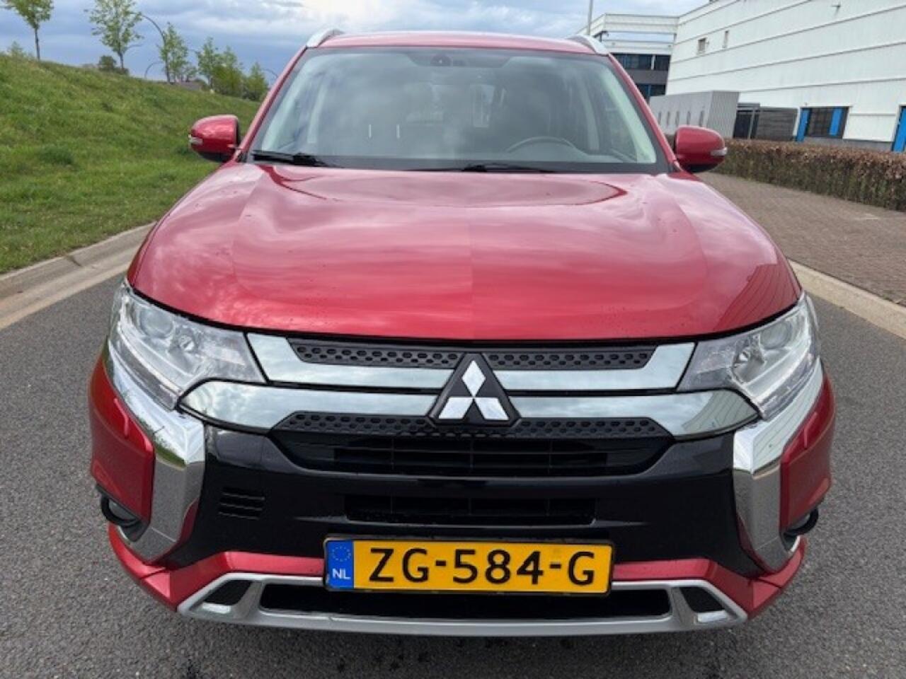 Mitsubishi OUTLANDER 2.4 PHEV Pure