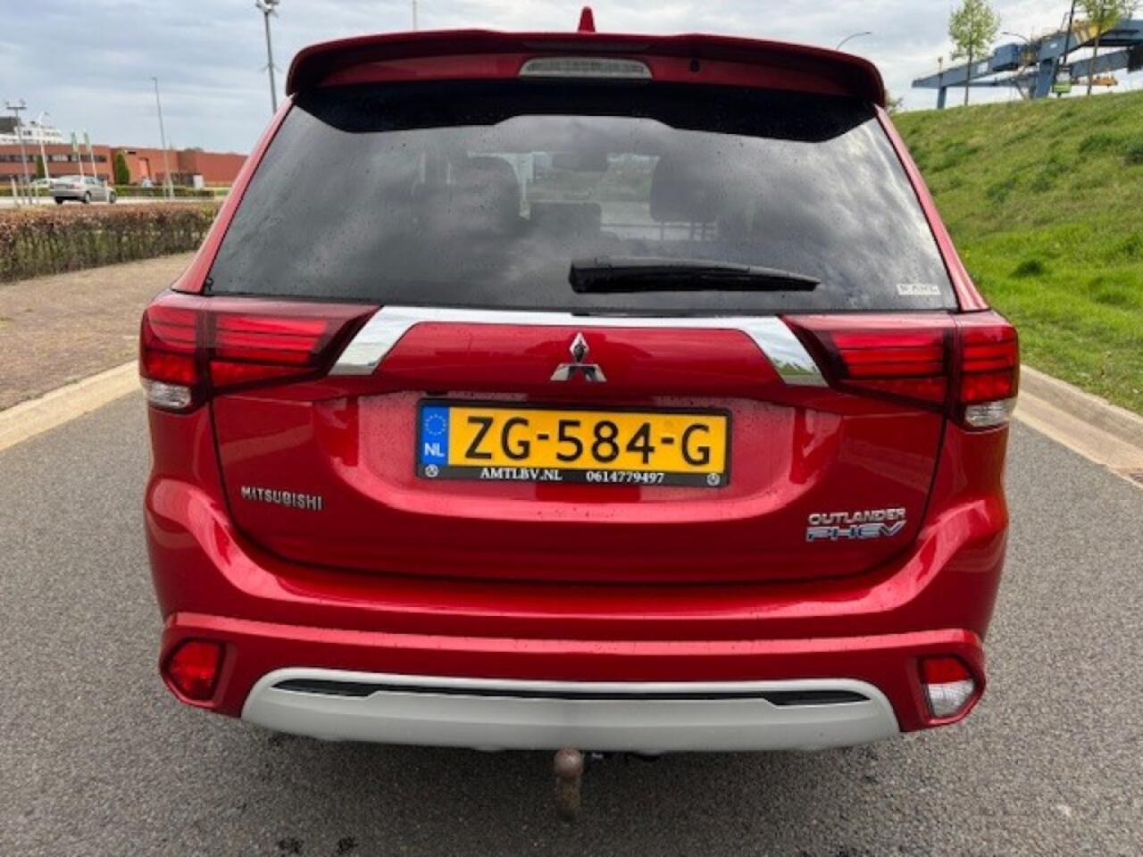 Mitsubishi OUTLANDER 2.4 PHEV Pure