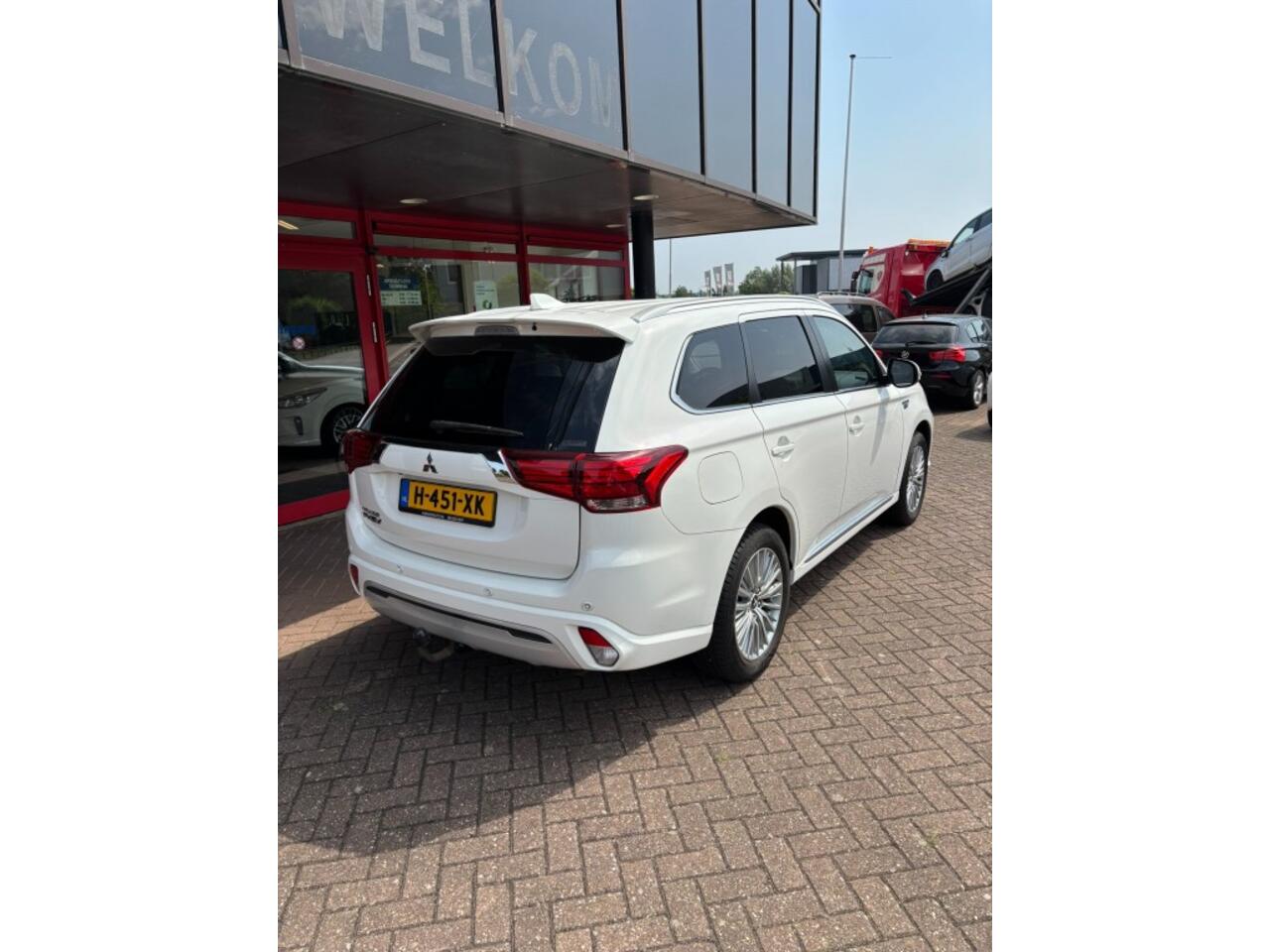Mitsubishi OUTLANDER 2.4 PHEV PURE