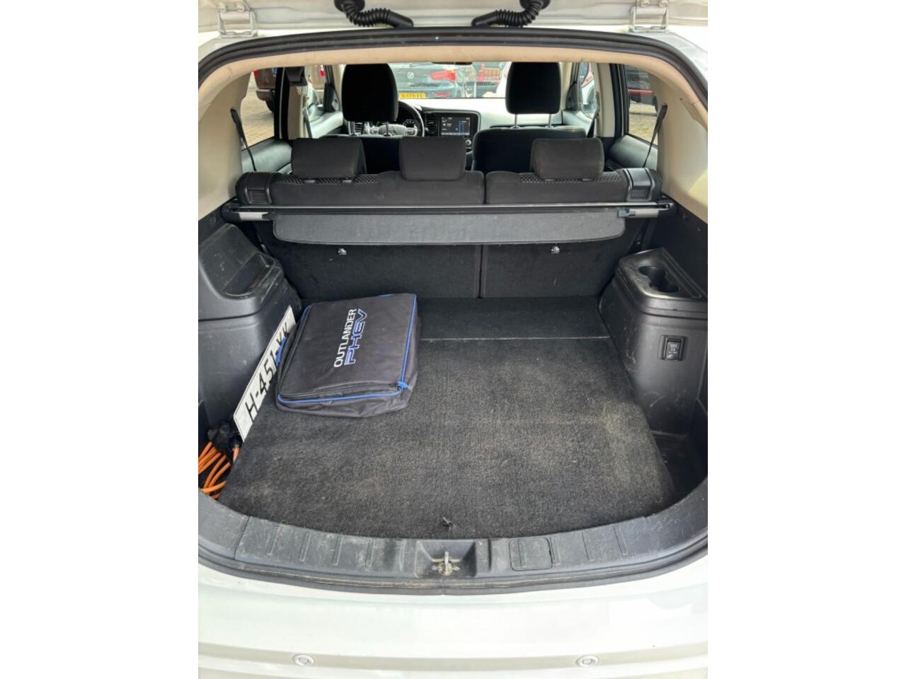 Mitsubishi OUTLANDER 2.4 PHEV PURE