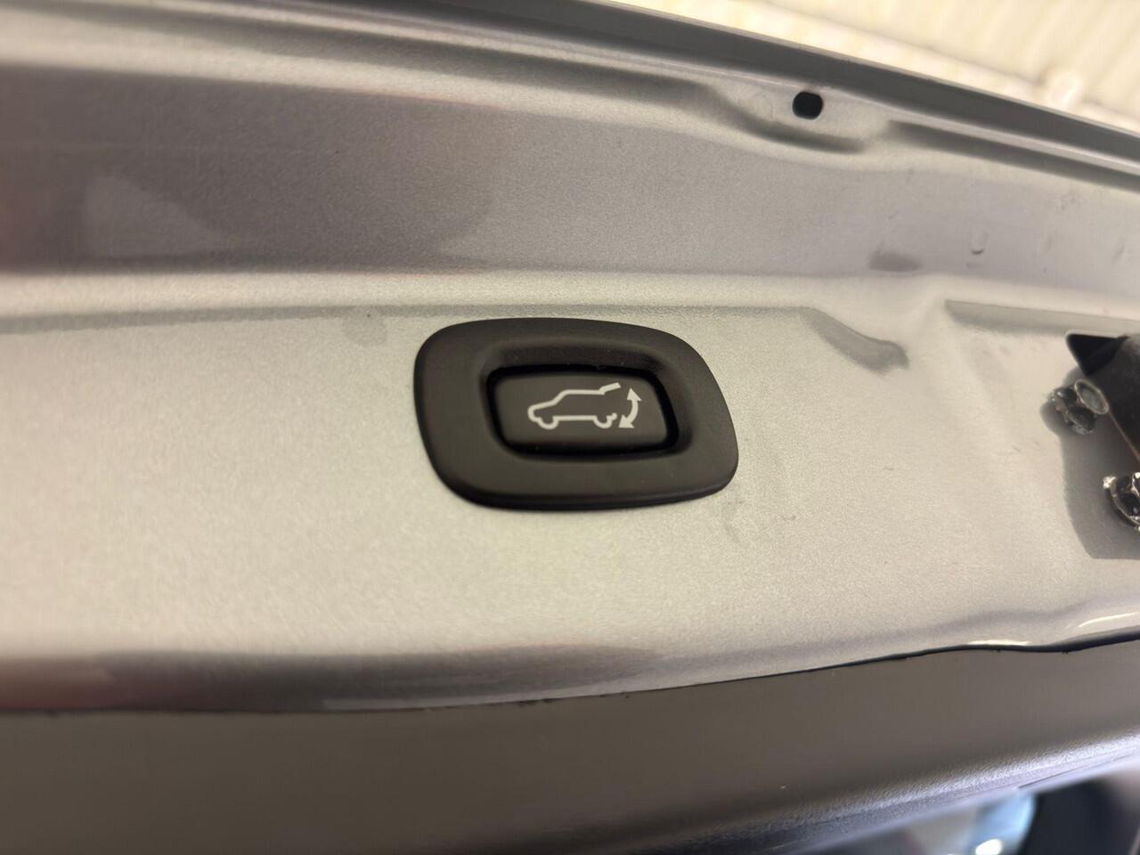 Mitsubishi OUTLANDER 2.4 PHEV Instyle | Trekhaak | Open Dak | Elektrische achterklep |