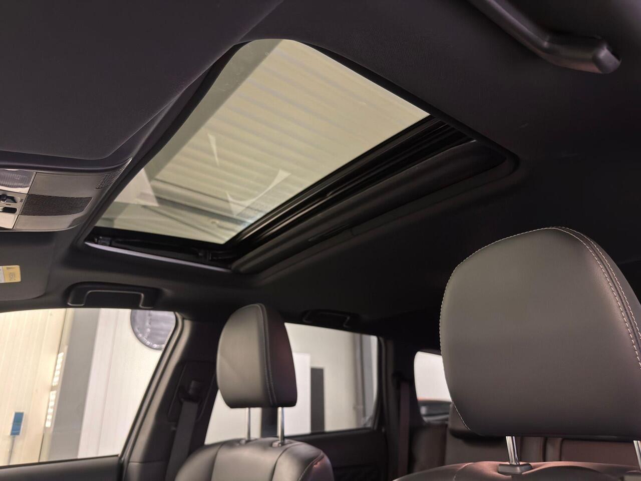 Mitsubishi OUTLANDER 2.4 PHEV Instyle | Trekhaak | Open Dak | Elektrische achterklep |