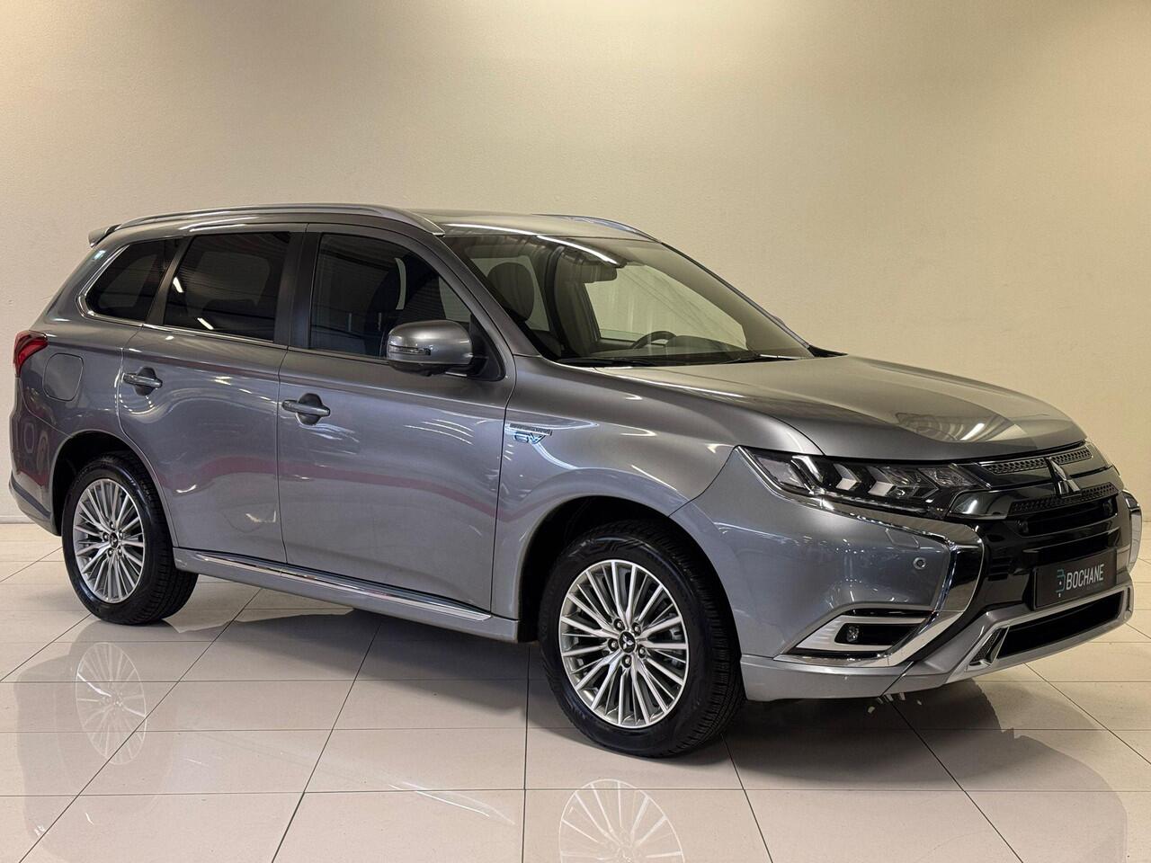 Mitsubishi OUTLANDER 2.4 PHEV Instyle | Trekhaak | Open Dak | Elektrische achterklep |