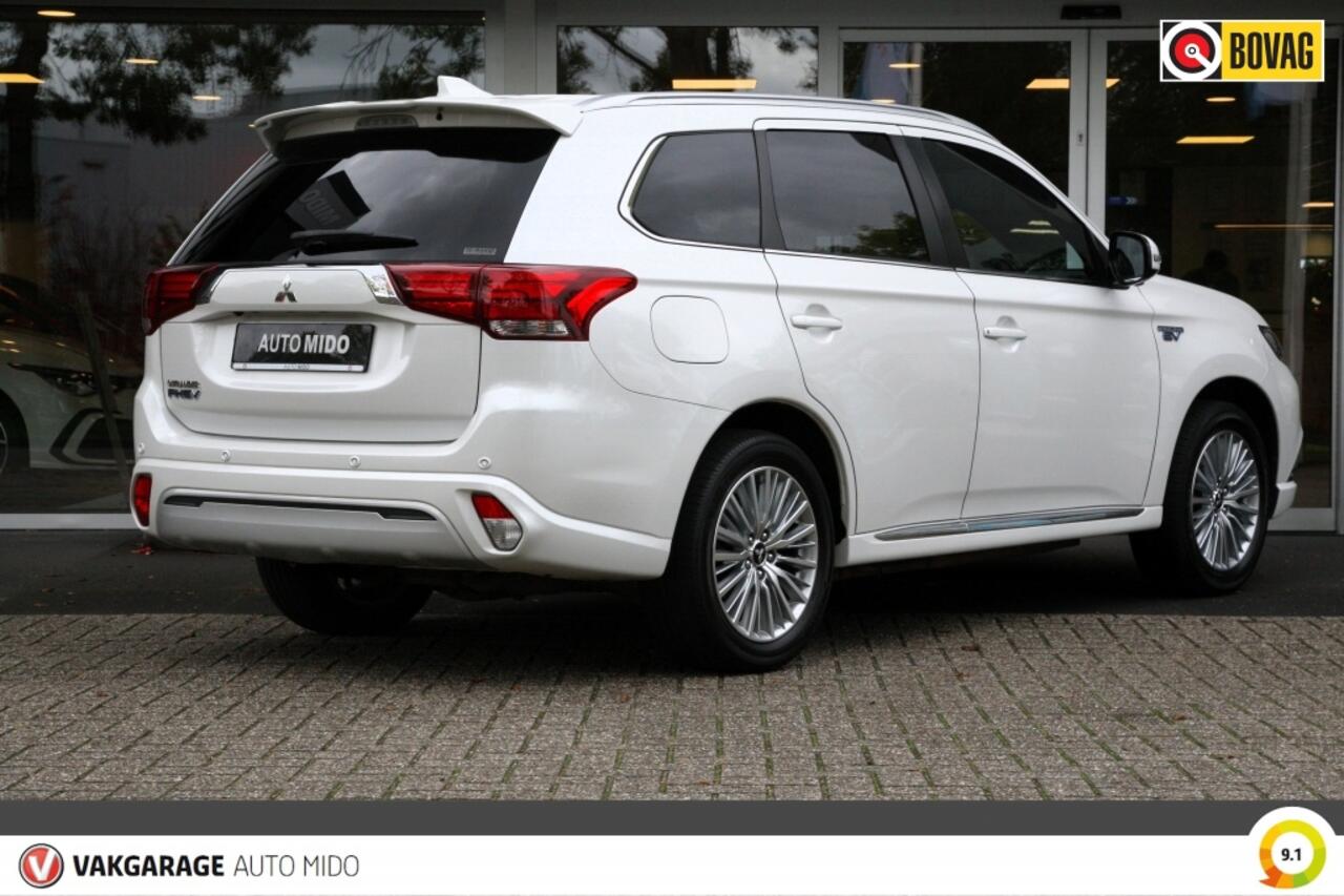 Mitsubishi OUTLANDER 2.4 PHEV 4WD Instyle | Trekhaak | Winterbanden set