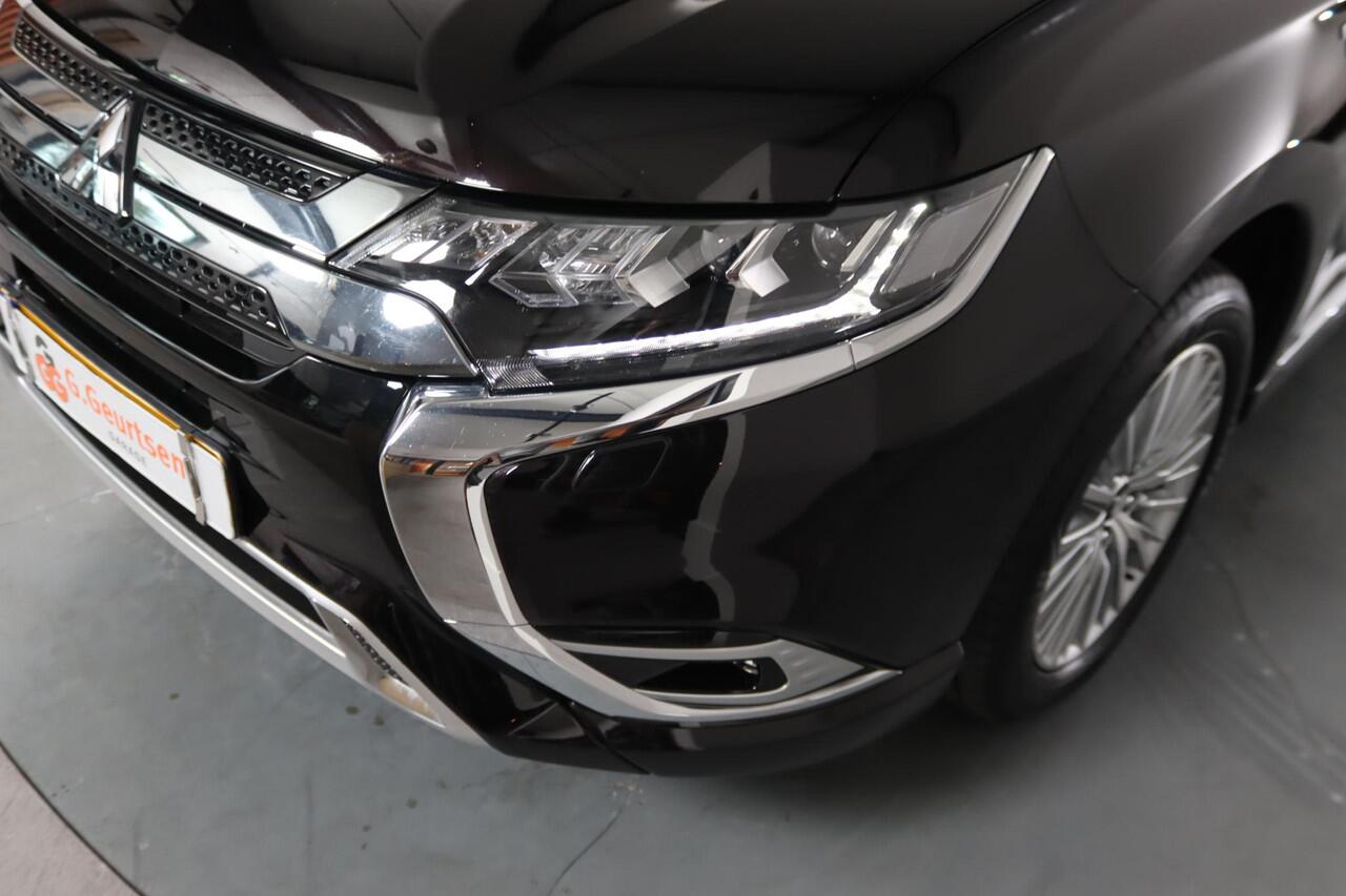 Mitsubishi OUTLANDER 2.4 PHEV Pure+ Trekhaak, Navigatie, Cruise Control, Stoelverwarming, Apple CarPlay/Android Auto