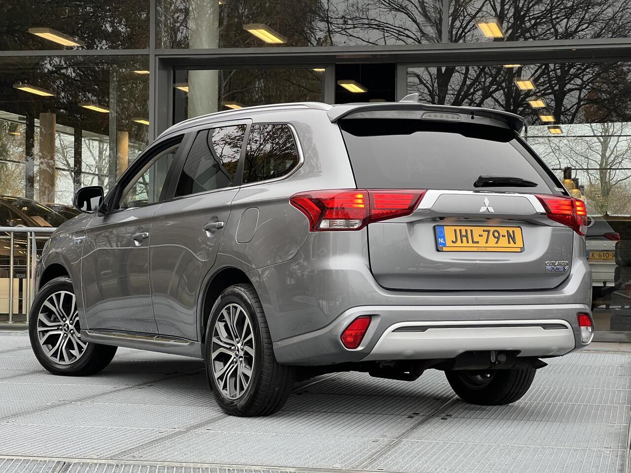 Mitsubishi OUTLANDER 2.4 PHEV Intense | Trekhaak | Cruise Control | Navigatie | FABRIEKSGARANTIE TOT 02-2028!